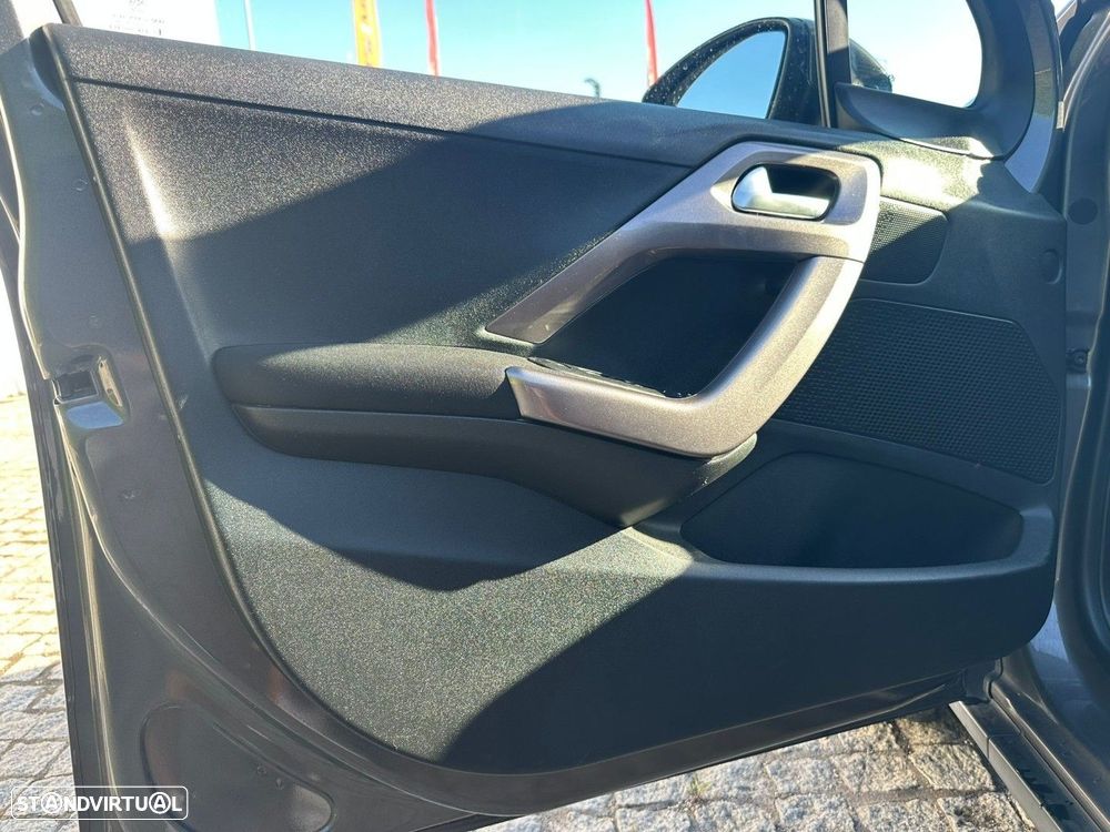 Peugeot 2008 1.2 PureTech Active - 14