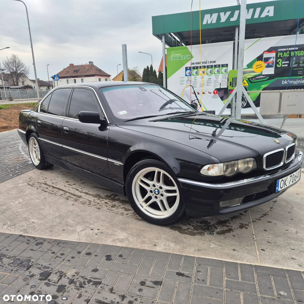 BMW Seria 7 735i L - 1