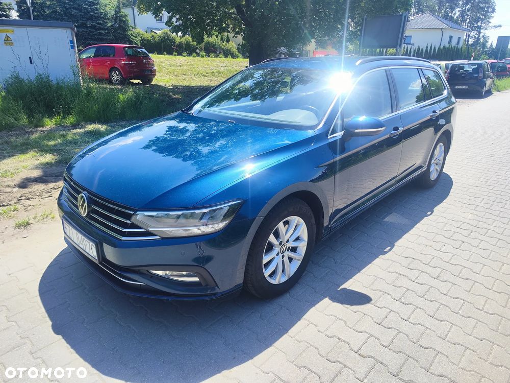 Volkswagen Passat 2.0 TDI SCR DSG Trendline - 2