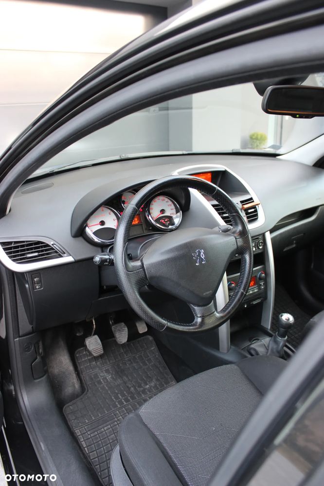 Peugeot 207 - 7