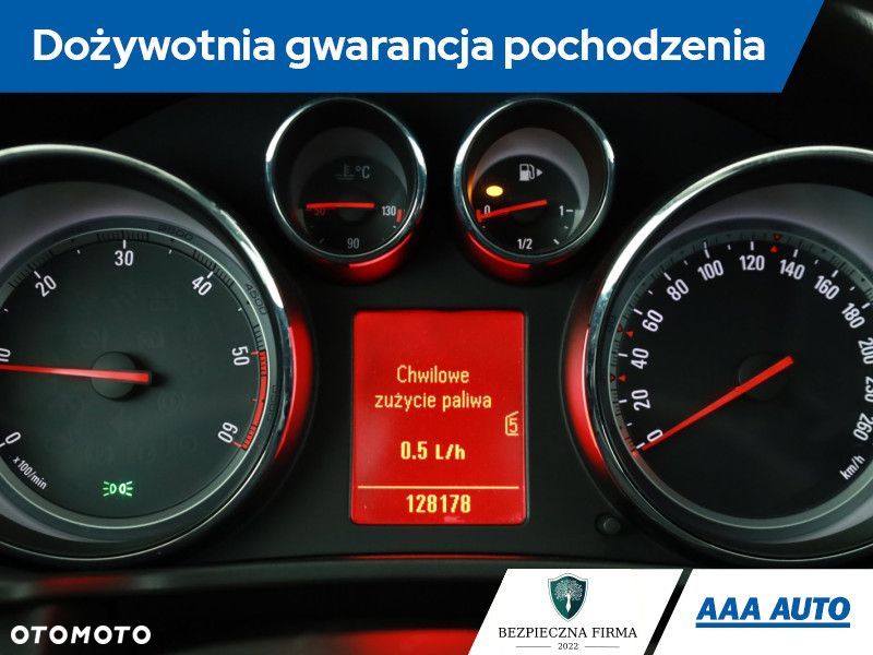 Opel Insignia - 10