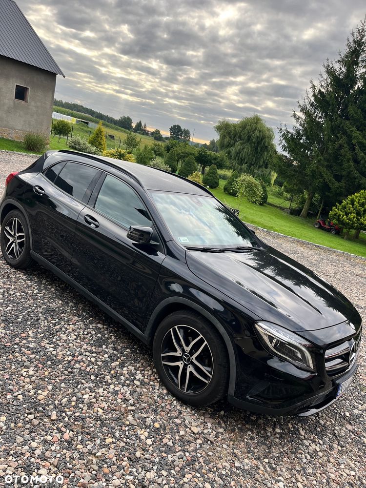Mercedes-Benz GLA 200 d 7G-DCT - 1