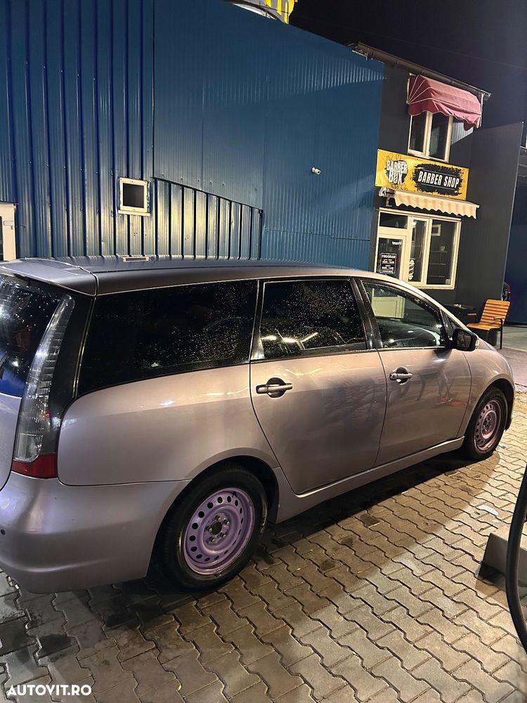 Mitsubishi Grandis - 3