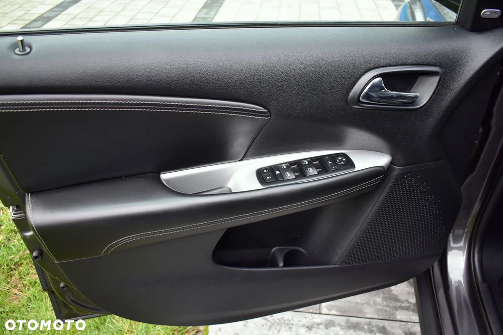 Fiat Freemont 2.0 Multijet 16V DPF Automatik Allrad Black Code - 21