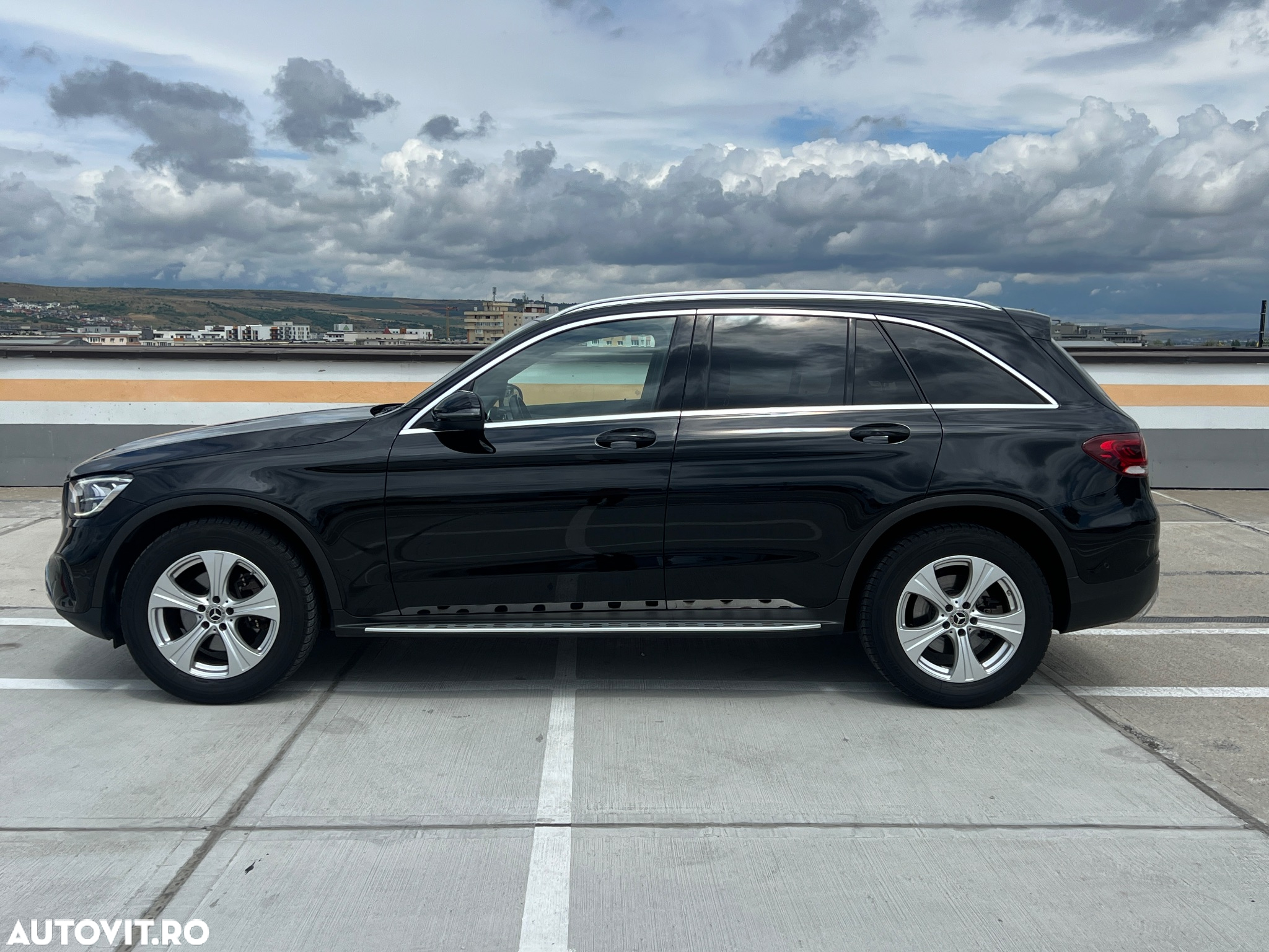Mercedes-Benz GLC 220 d 4Matic 9G-TRONIC AMG Line - 3