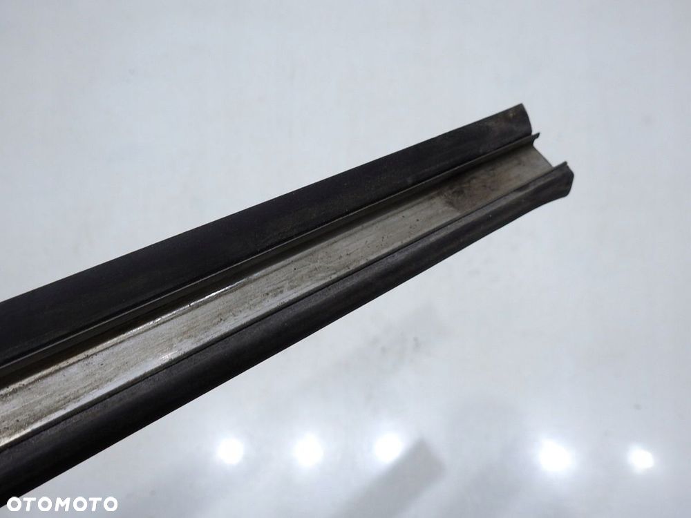 LISTWA USZCZELKA PROGU LEWA VECTRA C LIFT KOMBI - 6