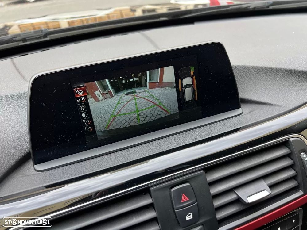 BMW 320 d Aut. Sport Line - 23