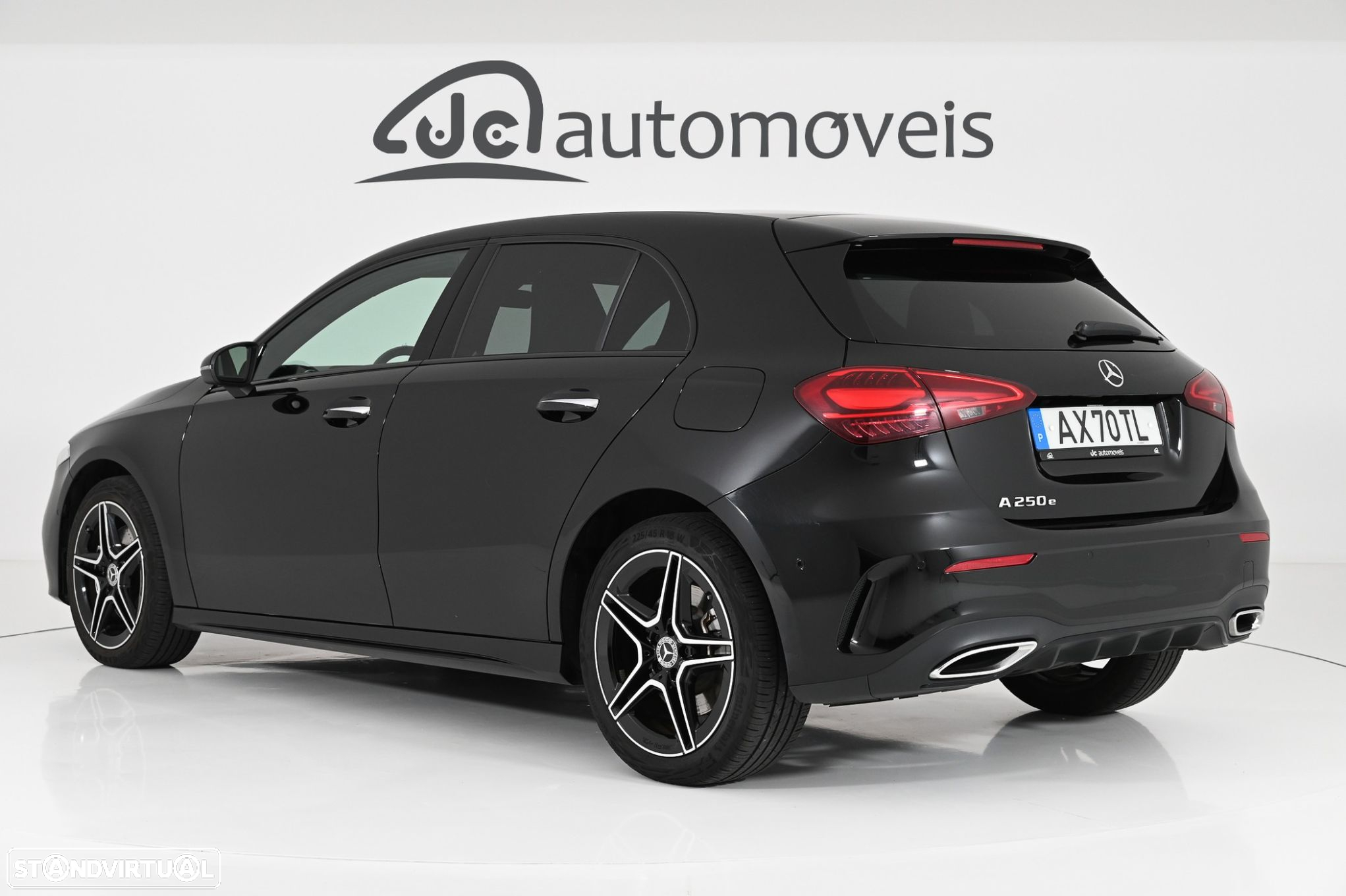Mercedes-Benz A 250 e AMG Line - 2