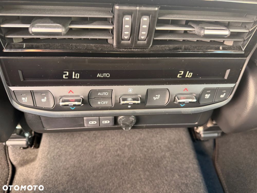 Toyota Land Cruiser - 10