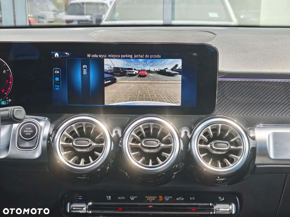 Mercedes-Benz GLB 200 AMG Line 7G-DCT - 13