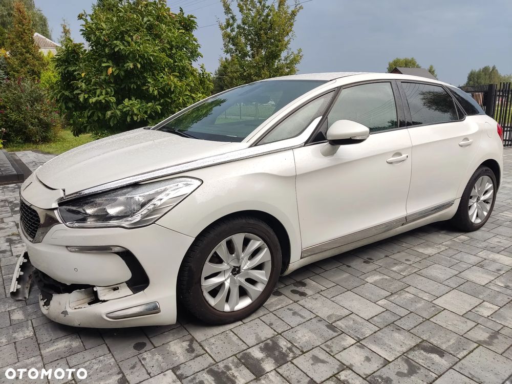 Citroën DS5 1.6 THP Chic S&S EAT6 - 8