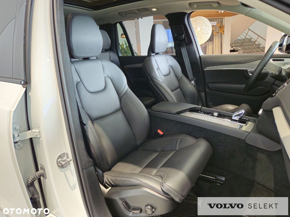 Volvo XC 90 - 31