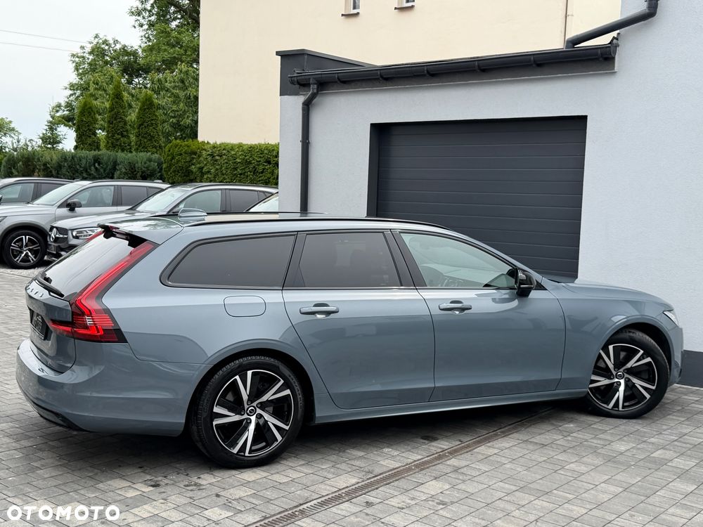 Volvo V90 T8 AWD Plug-In Hybrid R-Design - 33