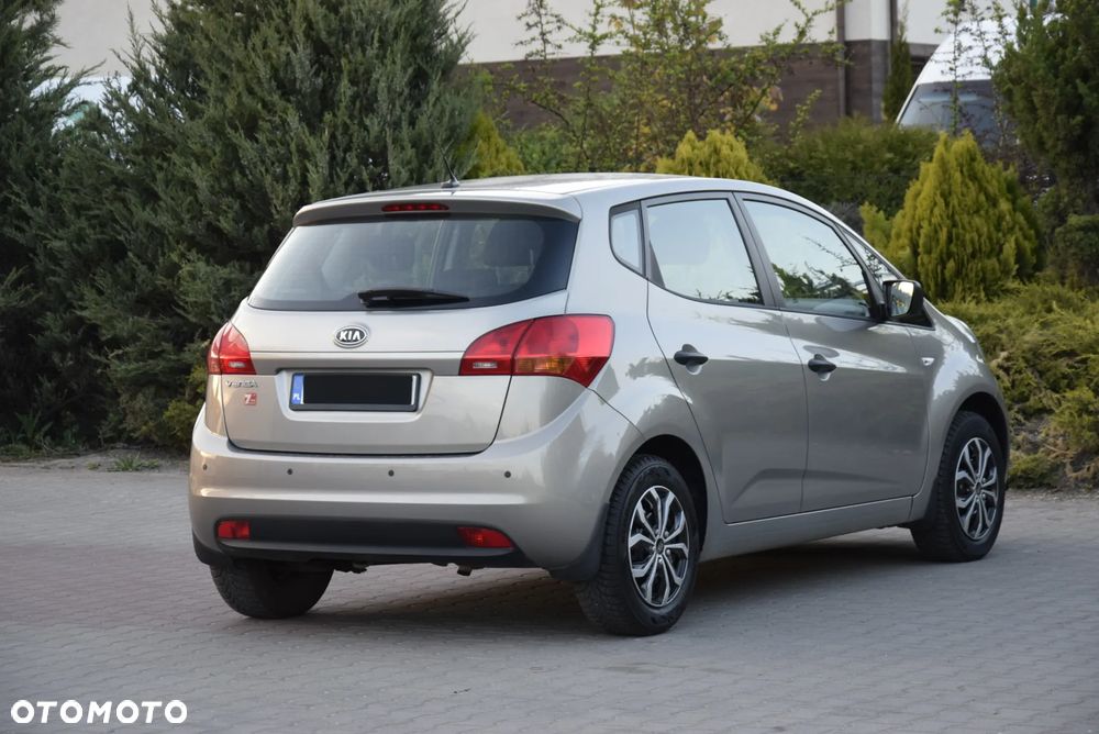 Kia Venga - 14