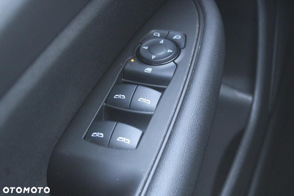 Opel Insignia - 29