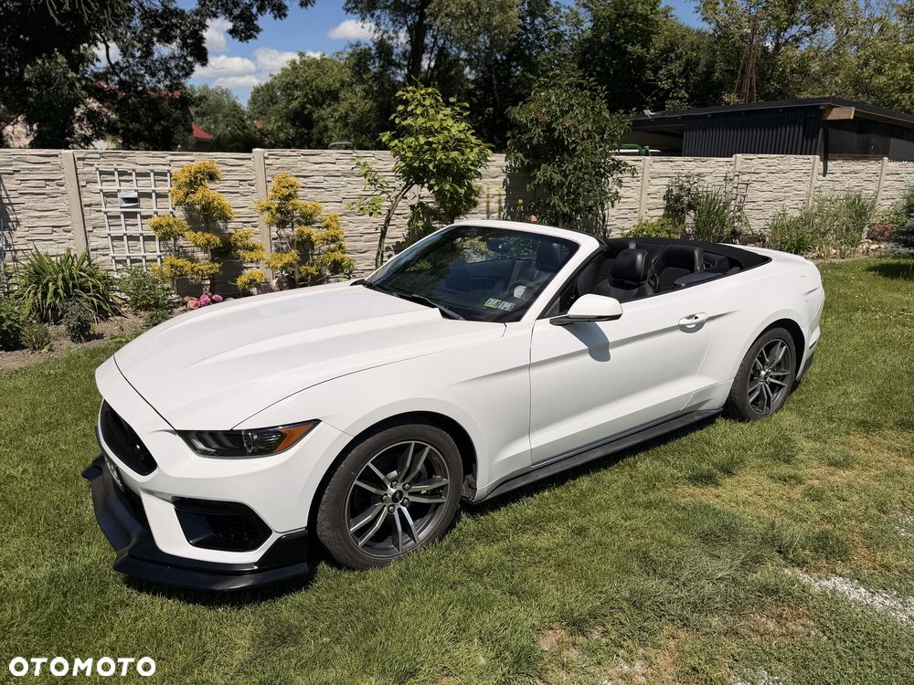 Ford Mustang - 6