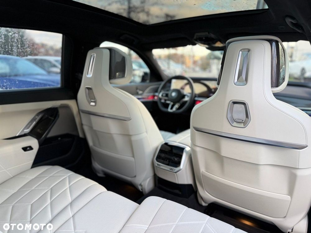 BMW Seria 7 - 39
