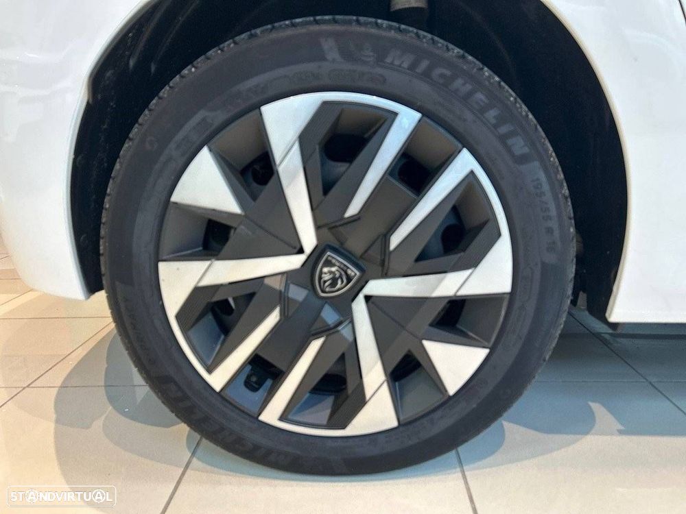 Peugeot 208 - 11