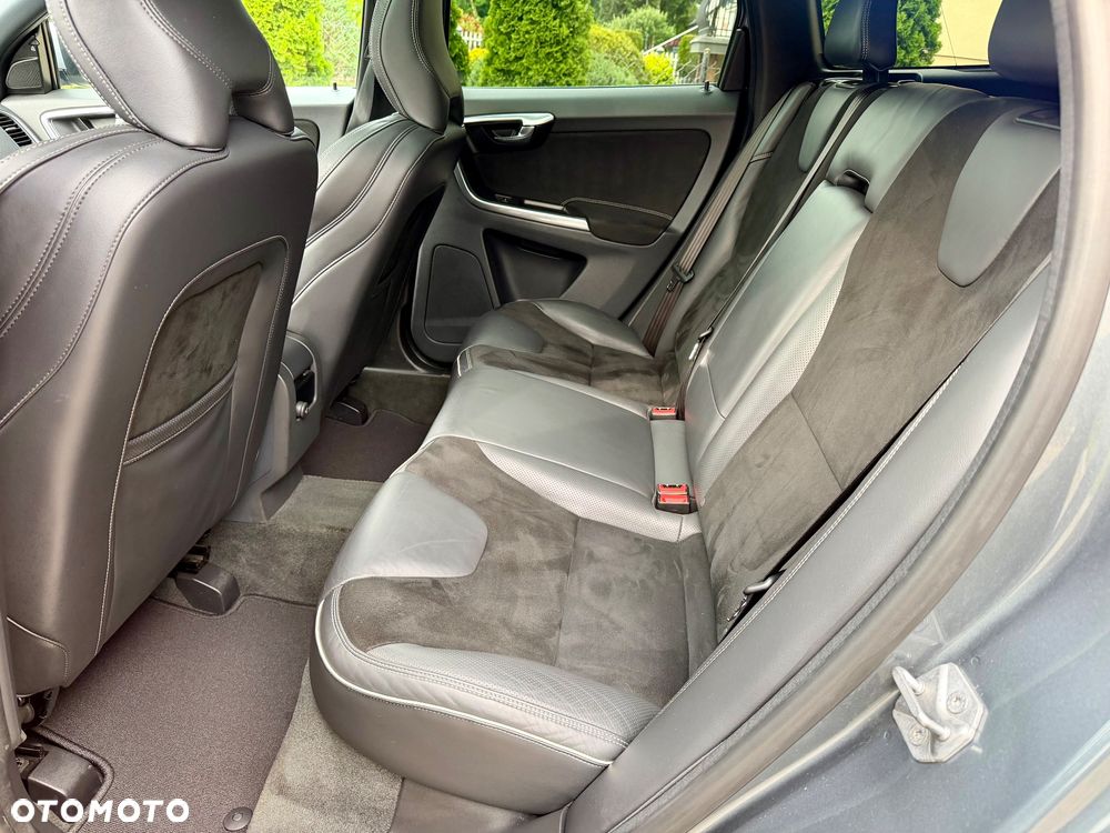 Volvo XC 60 D4 Drive-E R-Design Momentum - 15