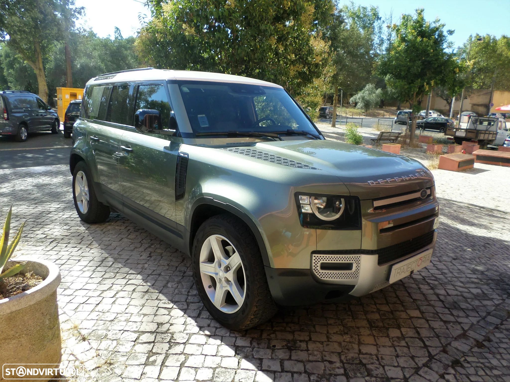 Land Rover Defender 2.0 D 110 AWD First Edition - 1