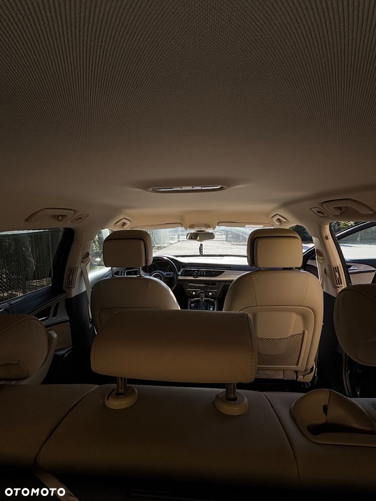 Audi A6 Allroad - 12