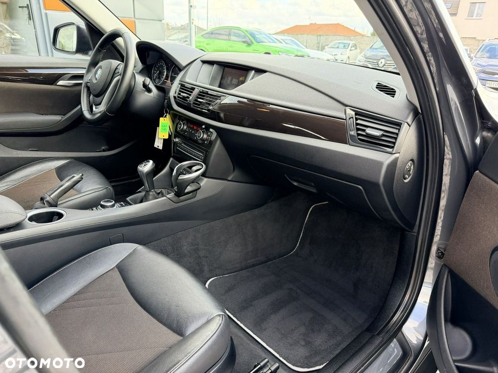 BMW X1 xDrive18d - 15