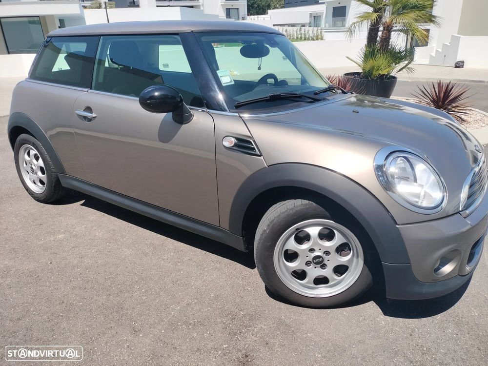 MINI 3 Portas One D - 1