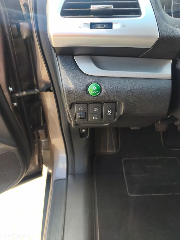 Honda CR-V 2.0i-VTEC 2WD Comfort - 18