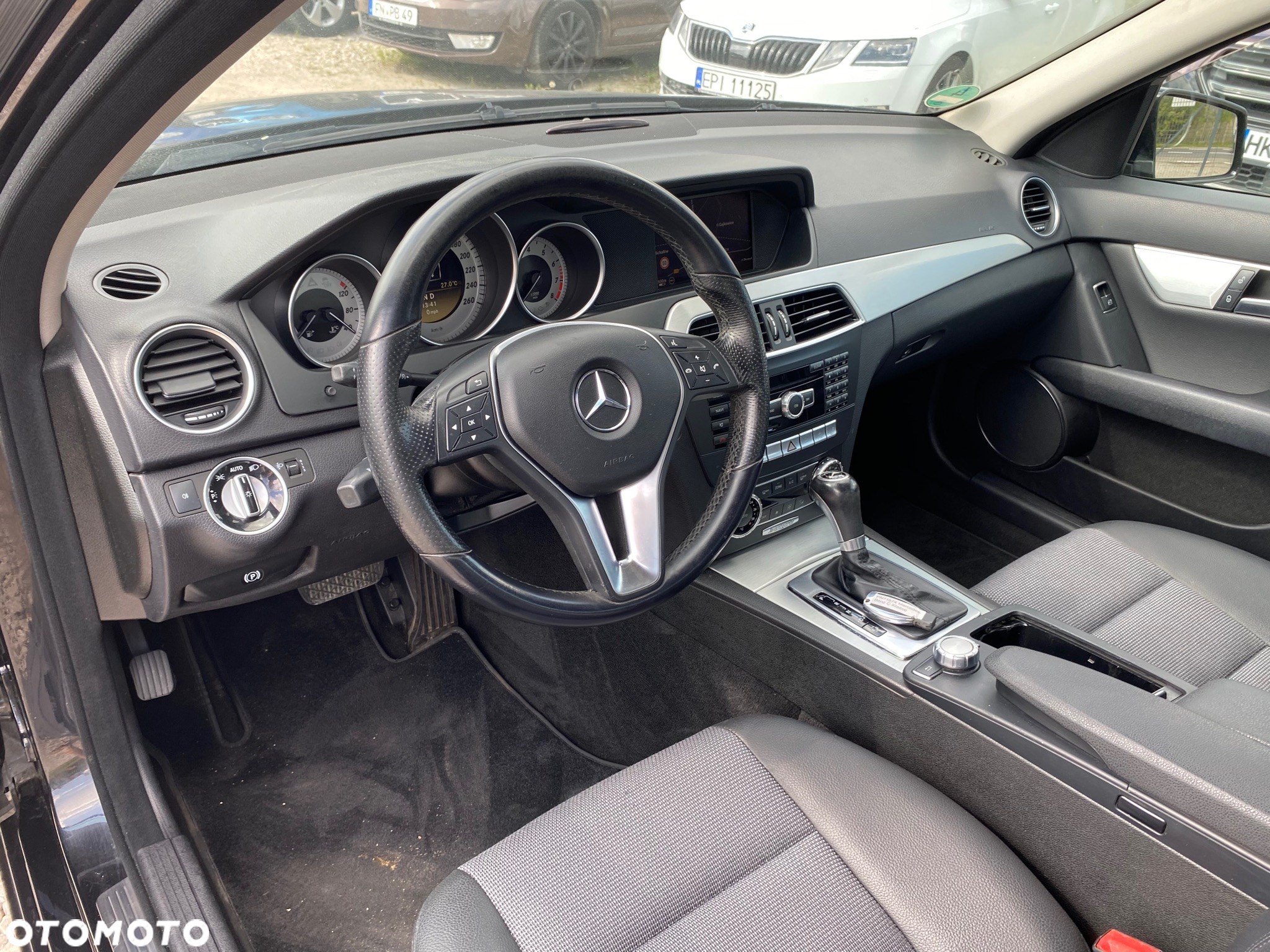 Mercedes-Benz Klasa C 180 CGI Automatik BlueEFFICIENCY Avantgarde - 16