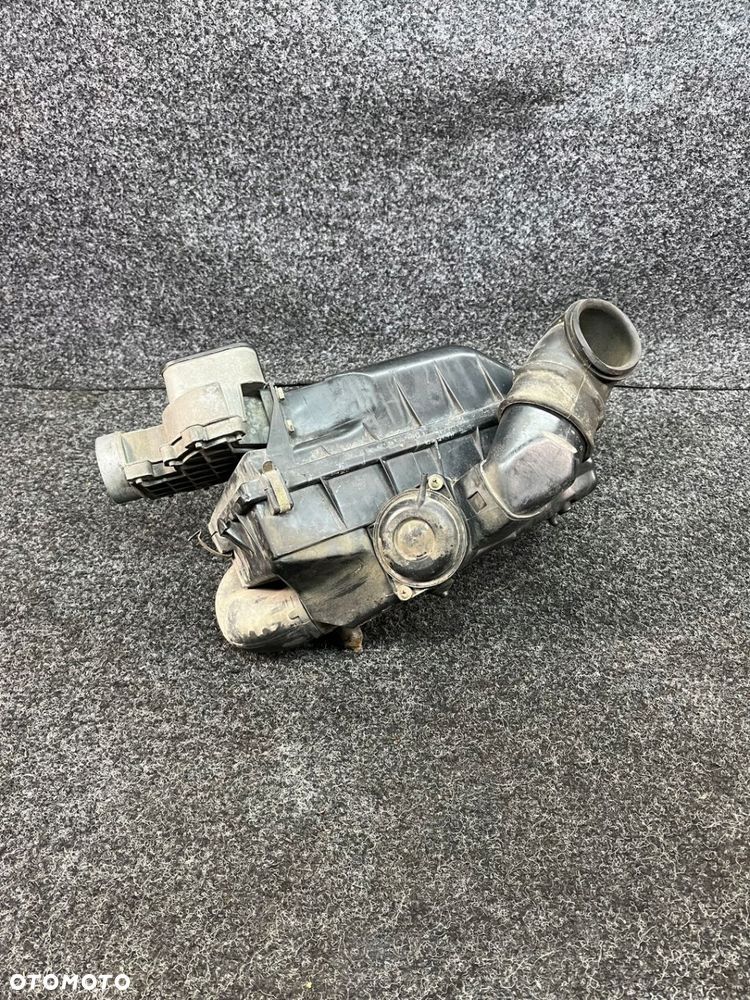 przepływomierz obudowa filtra powietrza vw jetta 1.3b - 1