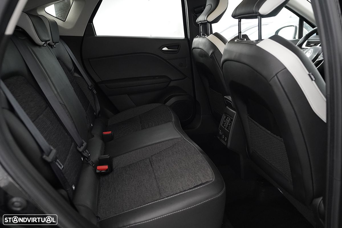 Renault Captur 1.0 TCe Techno Bi-Fuel - 24