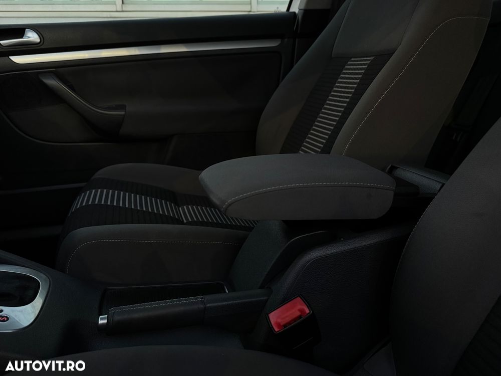 Volkswagen Golf 2.0 TDI DPF DSG United - 29