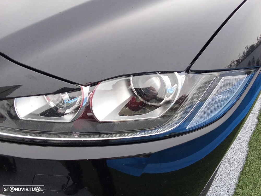 Jaguar F-Pace 20d Prestige - 4
