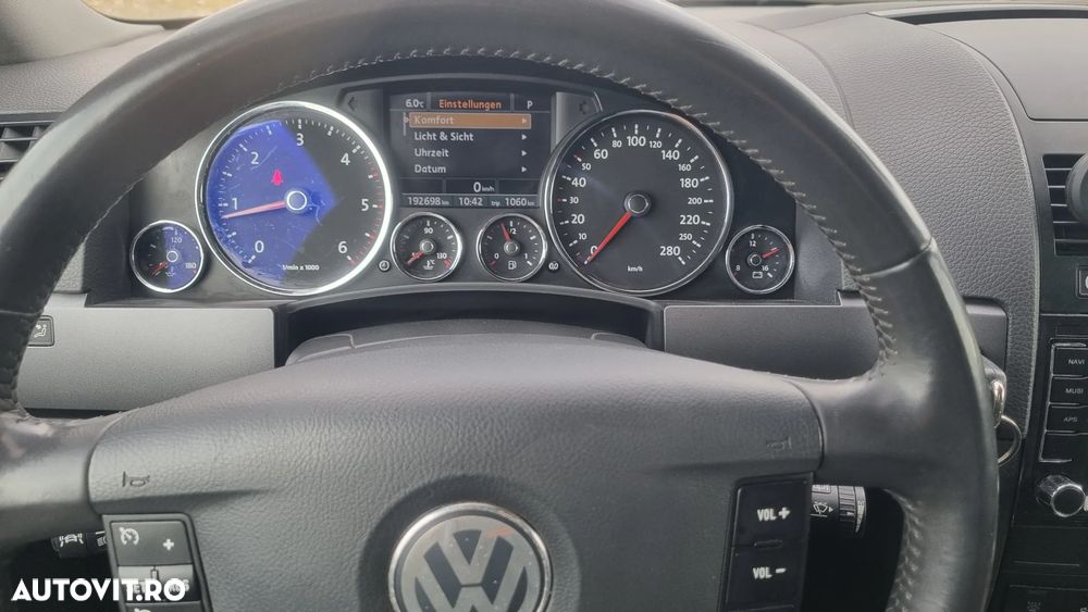 Volkswagen Touareg 2.5 R5 TDI DPF Aut. Individual - 12