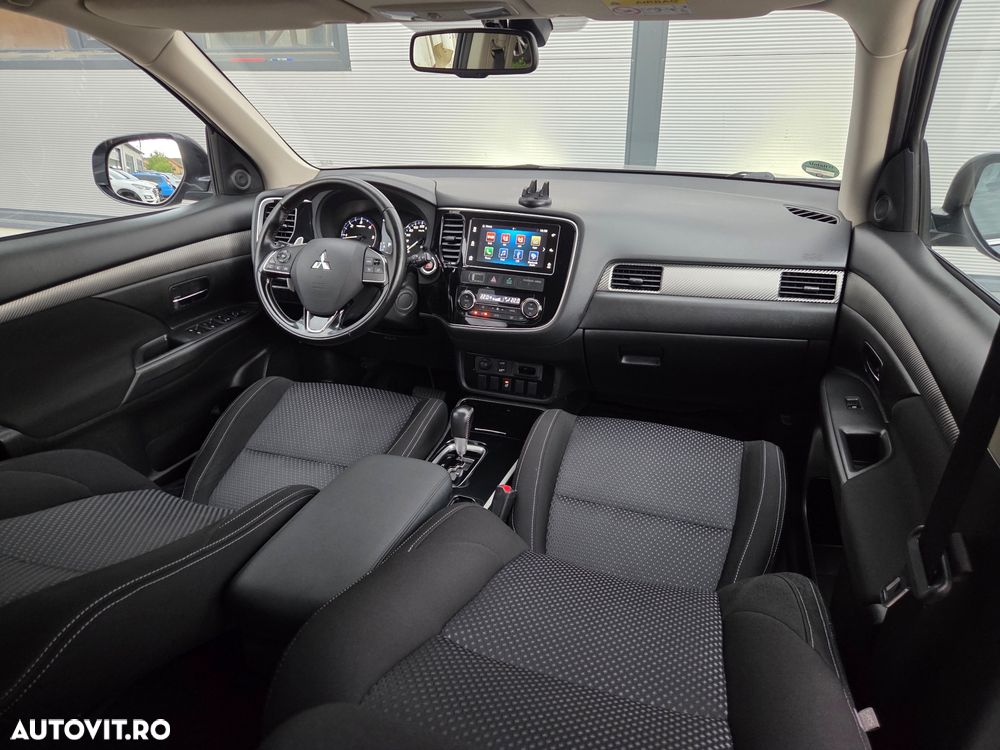 Mitsubishi Outlander 2.2 DI-D 4WD Automatik Edition 100+ - 19
