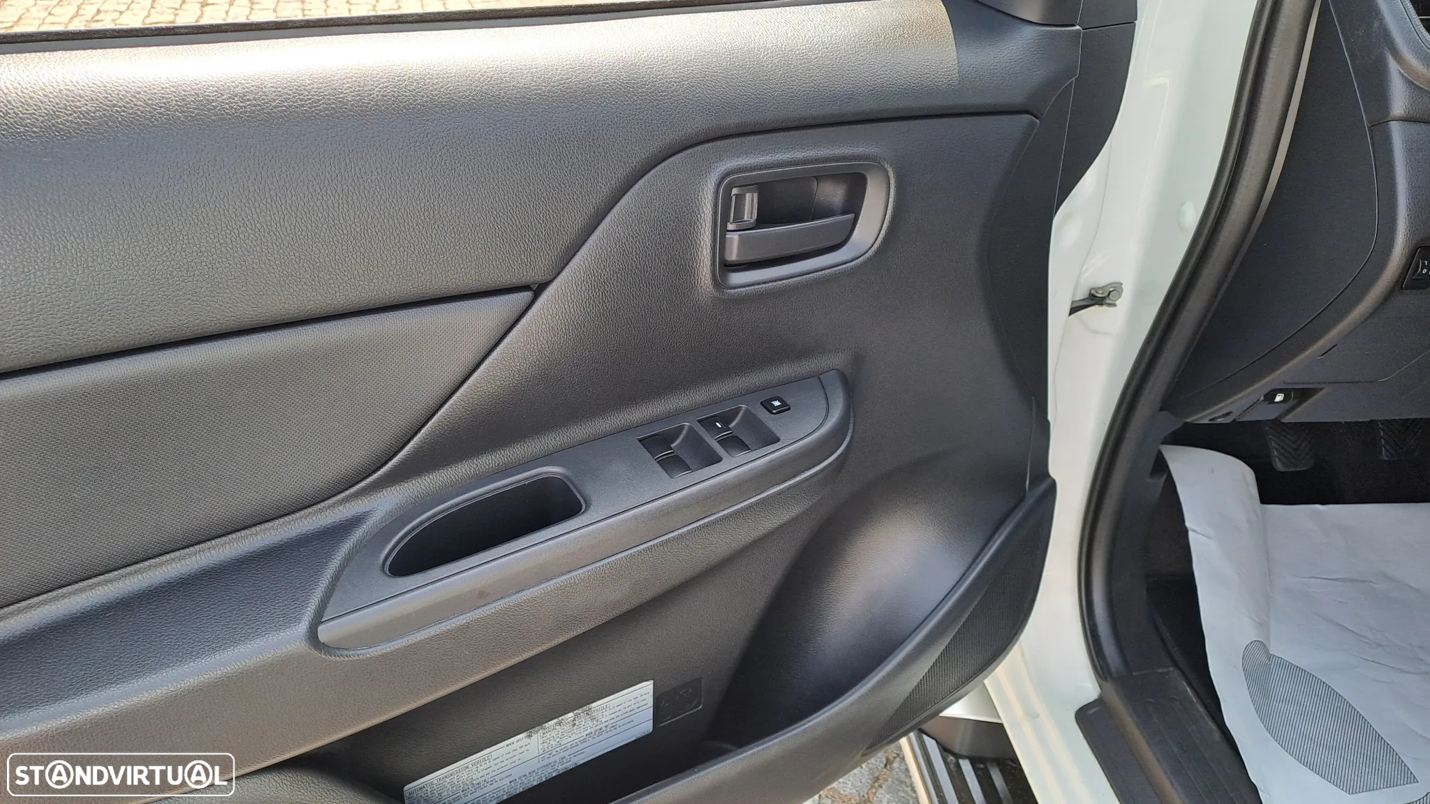 Mitsubishi L200 2.3 DI-D Space Cab Invite 4WD - 15
