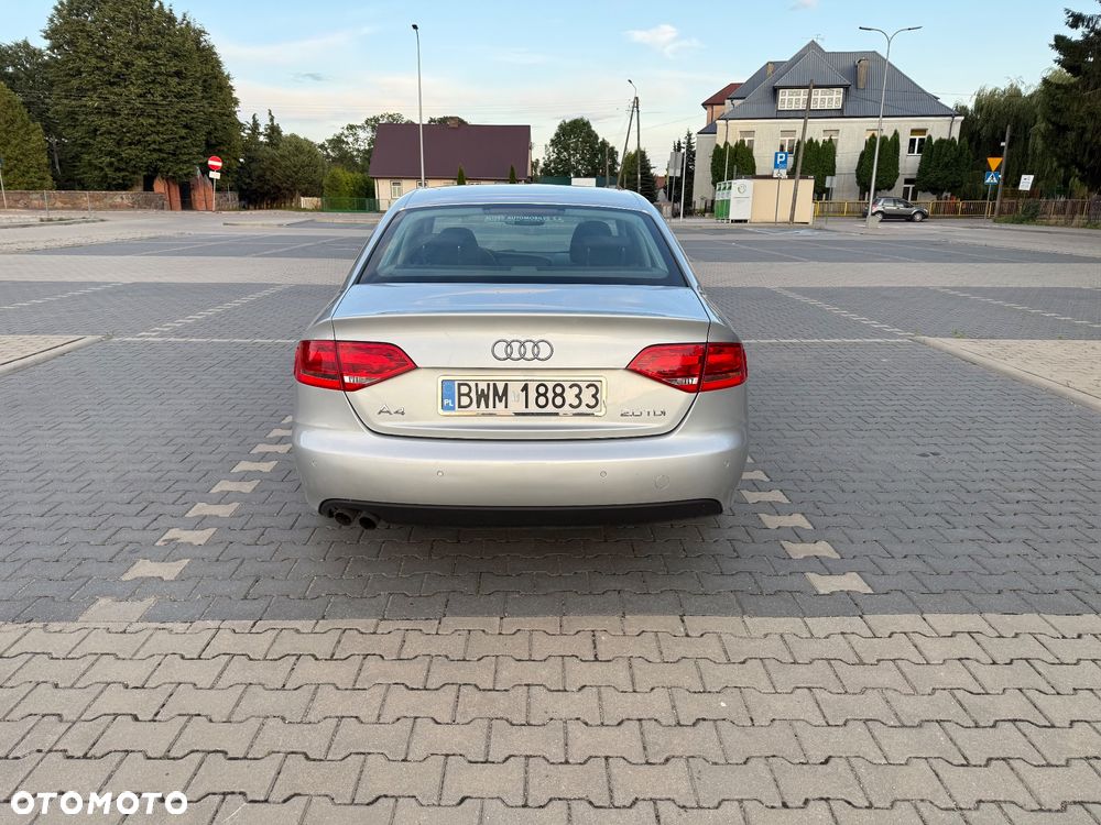 Audi A4 Limousine - 6