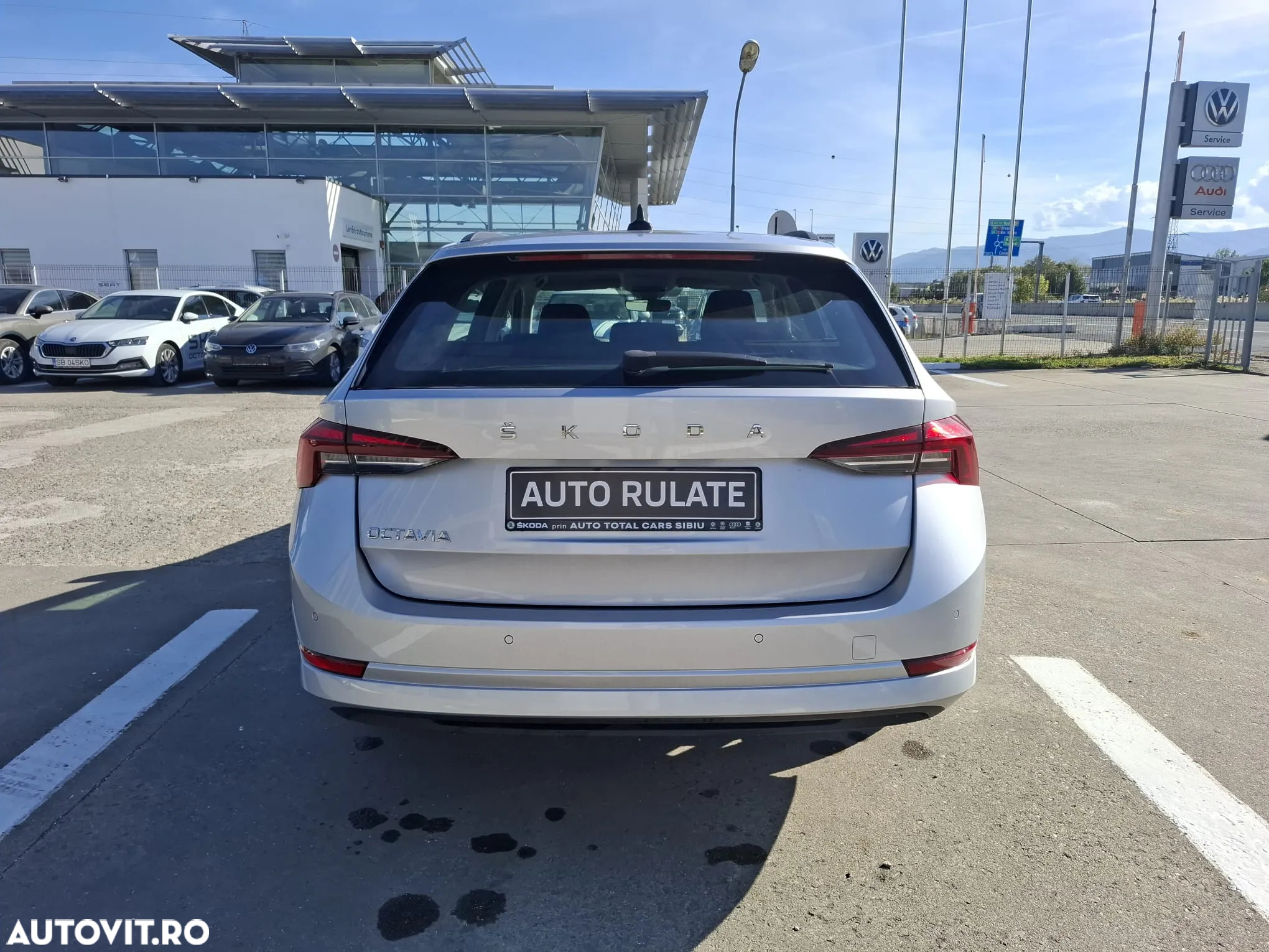 Skoda Octavia Combi 2.0 TDI DSG Style - 6