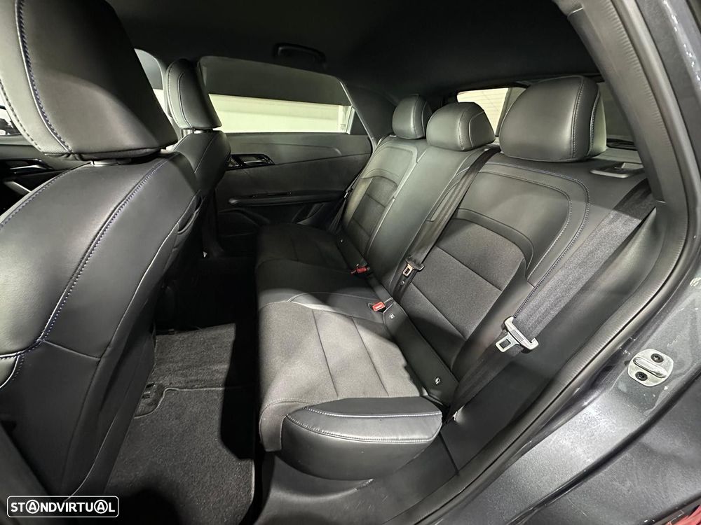 MG MG4 64 kWh Luxury - 30