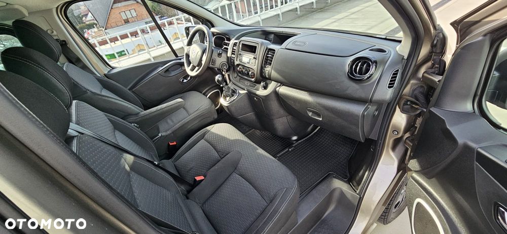 Opel Vivaro - 13