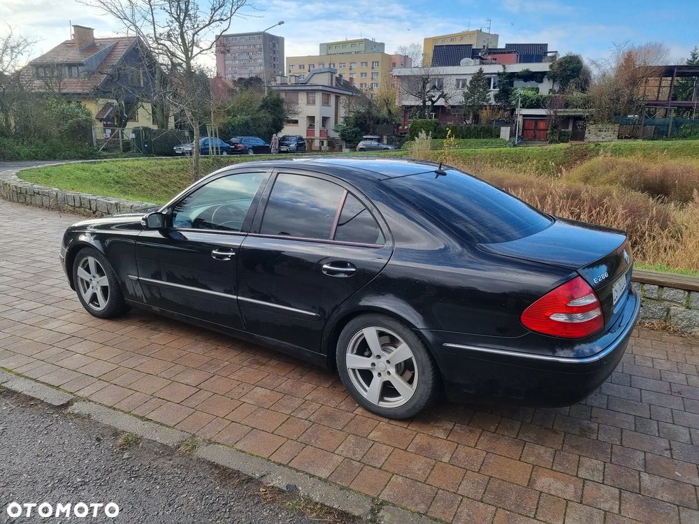 Mercedes-Benz Klasa E - 11