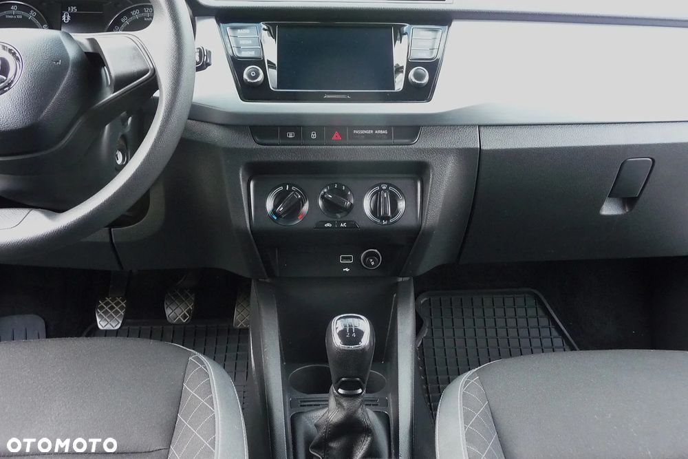 Skoda Fabia 1.0 TSI Active - 11