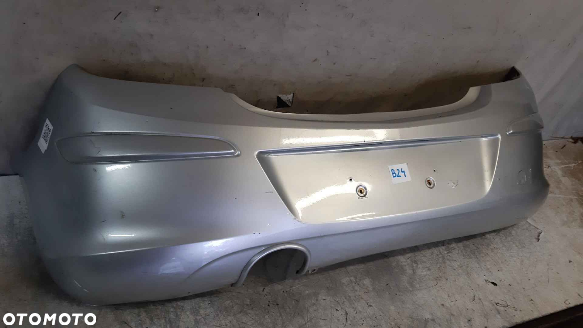 ^ ZDERZAK TYŁ TYLNY OPEL CORSA D Z157 SREBRNY 3D 3 DRZWI - 4