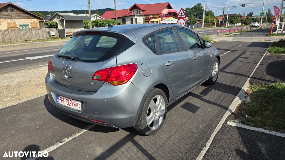 Opel Astra 1.7 CDTI Cosmo - 14