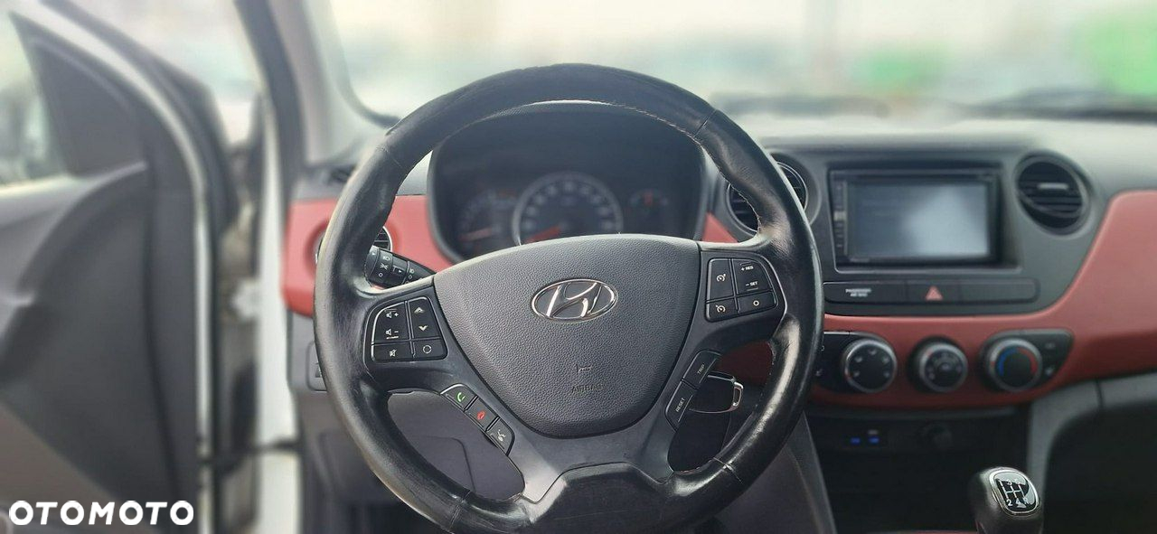 Hyundai i10 - 10