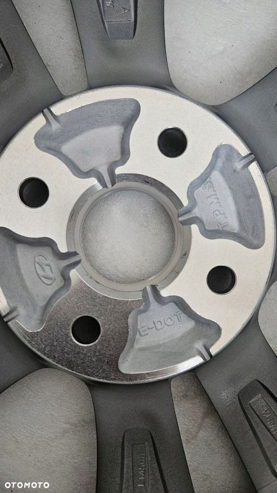 FELGA HYUNDAI i10 i20 GETZ 6x15 15 ET53 4X100 NOWA - 13