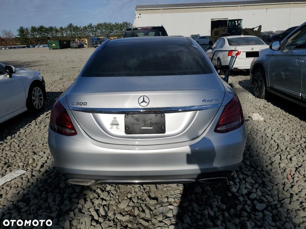 Mercedes-Benz Klasa C 300 9G-TRONIC Exclusive - 6