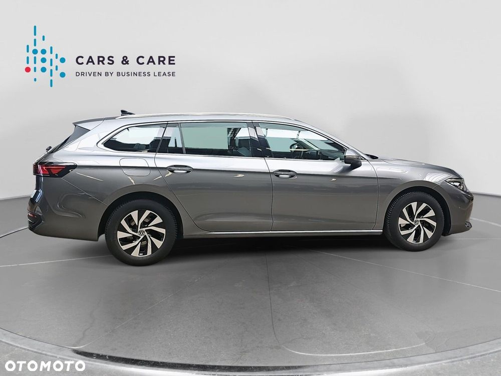Volkswagen Passat - 22