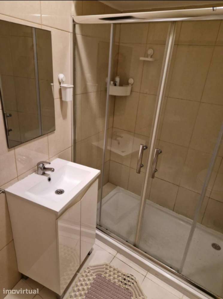 Quarto - localizado em Cedofeita Porto - Grande imagem: 3/17
