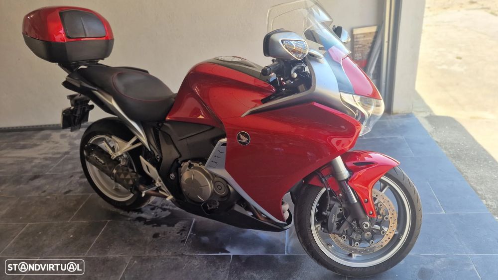 Honda VFR VFR 1200 F - 8